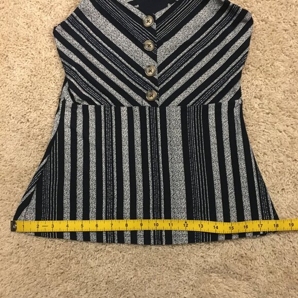 Dual Shoulder Strap Barcode Striped Button Down Tank - Picture 15 of 16